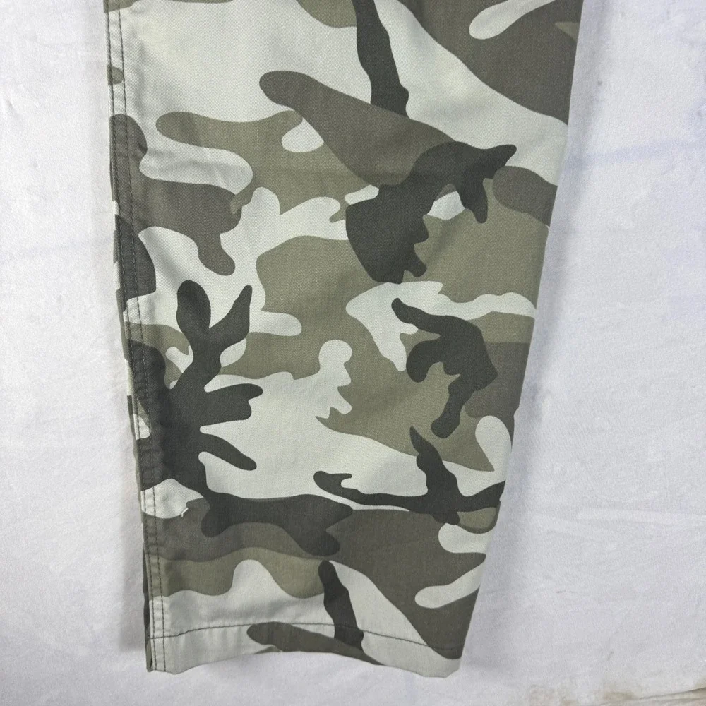 NWT True Religion Mens Cargo Pants SN Dusty Green Camo Military Outdoor 27‎